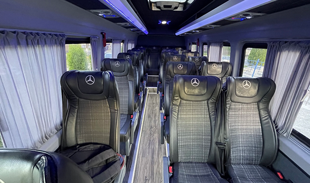 transport autobuz 20 locuri